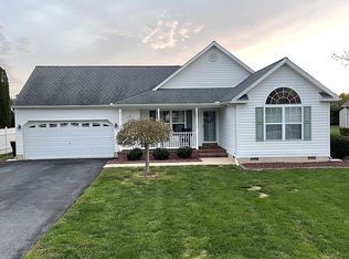 102 Cedarwood Dr, Galena, MD 21635
