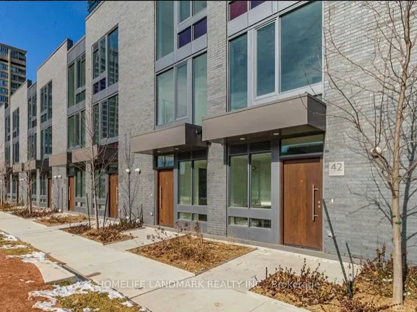 26 Sonic Way, Toronto, ON M3C 0P3