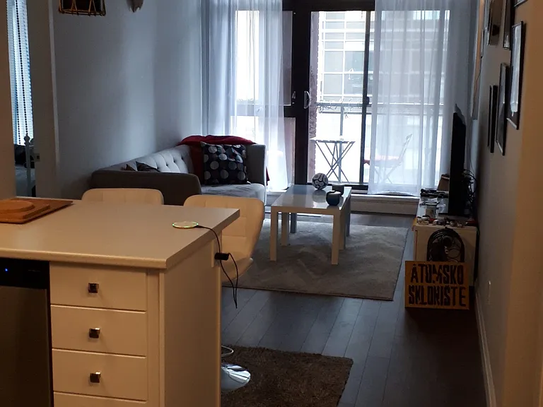 112 King St E #710 — Photo 6