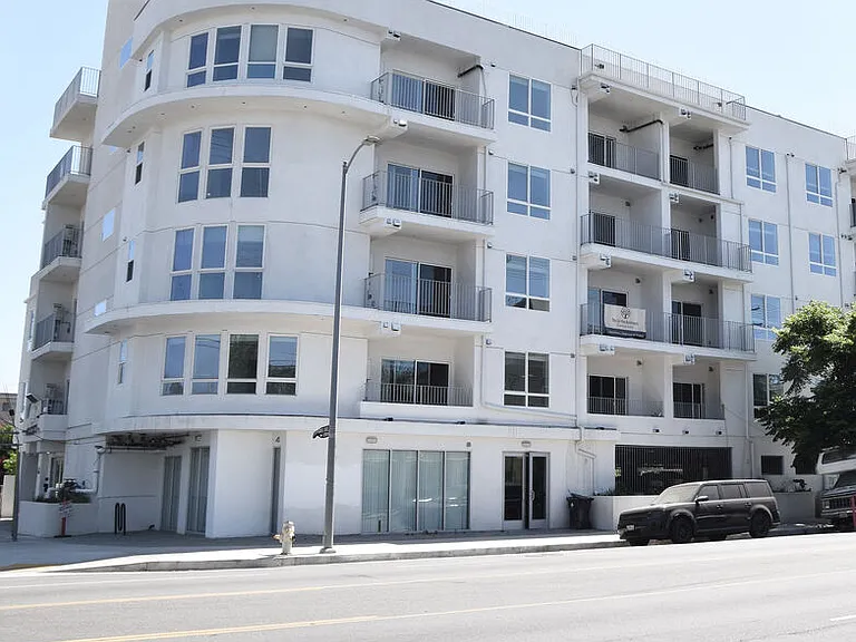 6755 Sylmar Ave — Photo 1