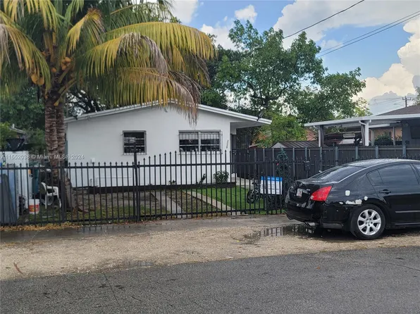 2129 NW 49th St, Miami, FL 33142