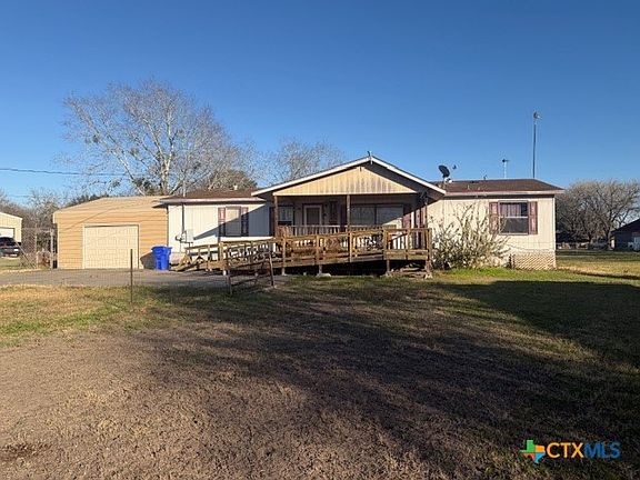 2nd image of 811 Cadwell St