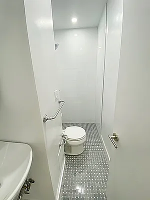 Rented by Rachel Realty | media 19