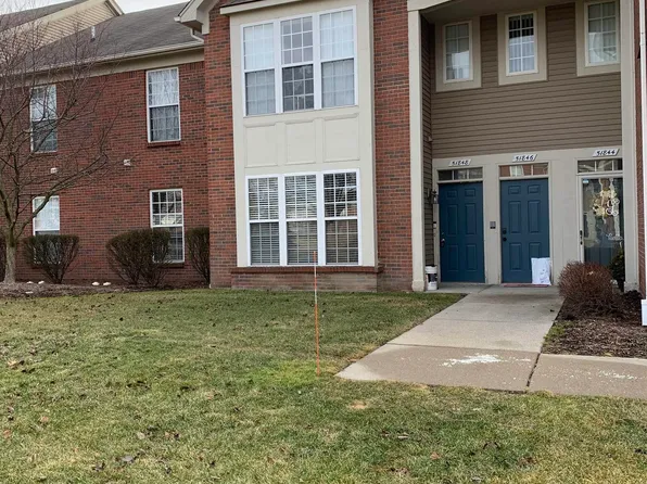 51848 Adler Park Dr E, Chesterfield, MI 48051