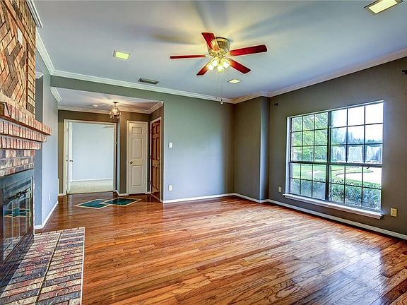 3rd image of 1022 Braewick Ct