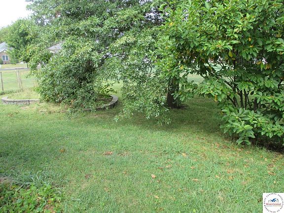 4th image of 302 Katy Cir