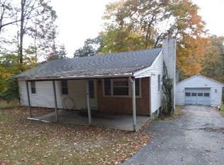 473 Creek Rd, Pleasant Valley, NY 12569