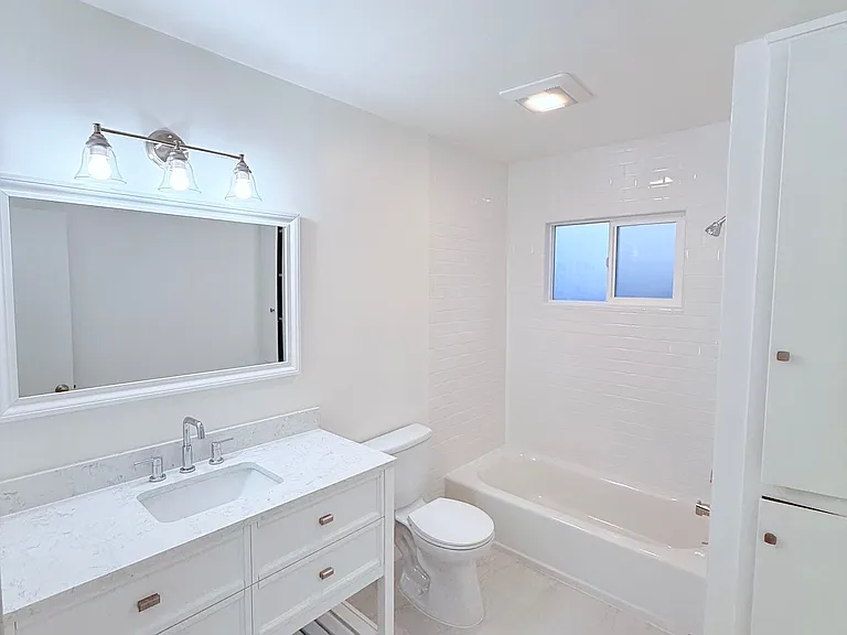 1625 Laguna St #3 — Photo 7