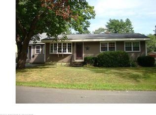 31 Williams Dr, Topsham, ME 04086