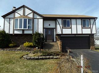 3643 Breckenridge Rd, Hamburg, NY 14075