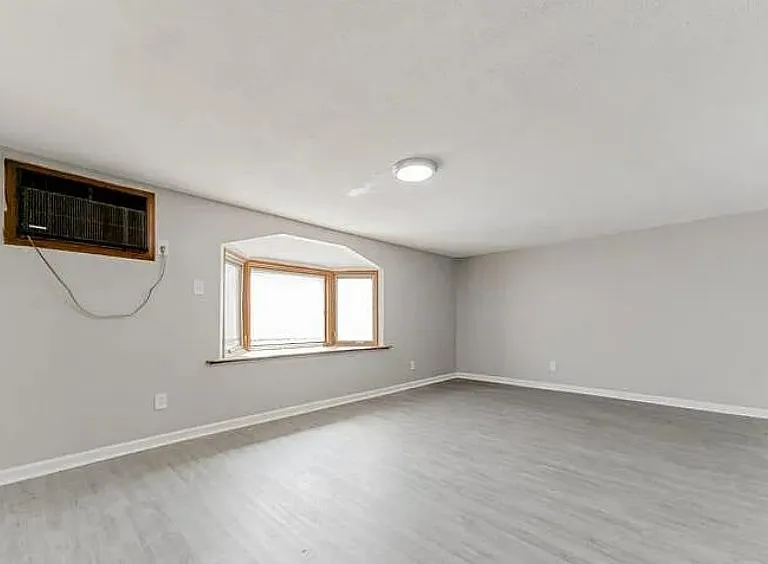 2419 W Park St — Photo 8