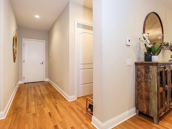 4th image of 2835 N Lakewood Ave APT 2A
