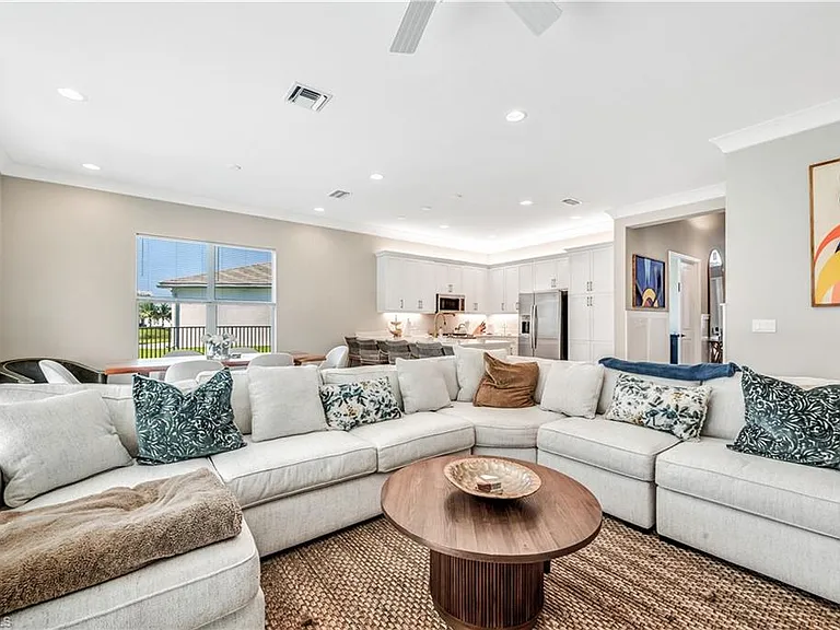 11453 Jacaranda Dr — Photo 5