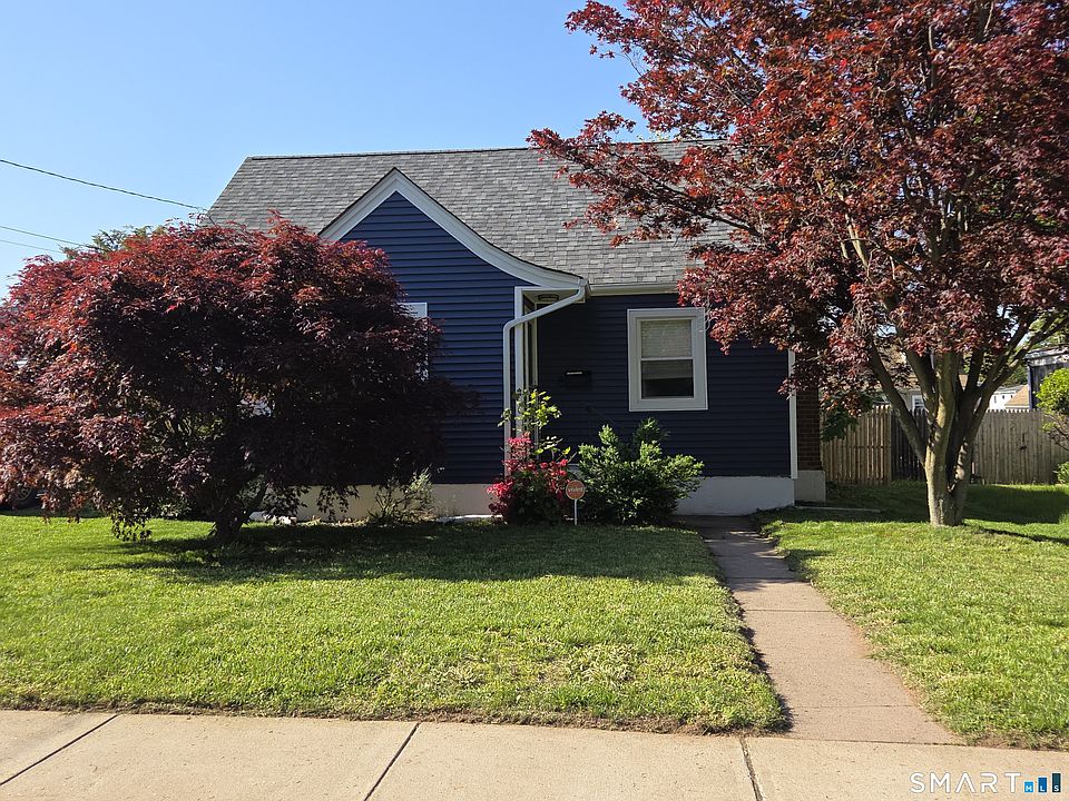 1st image of 33 Linnmore Drive