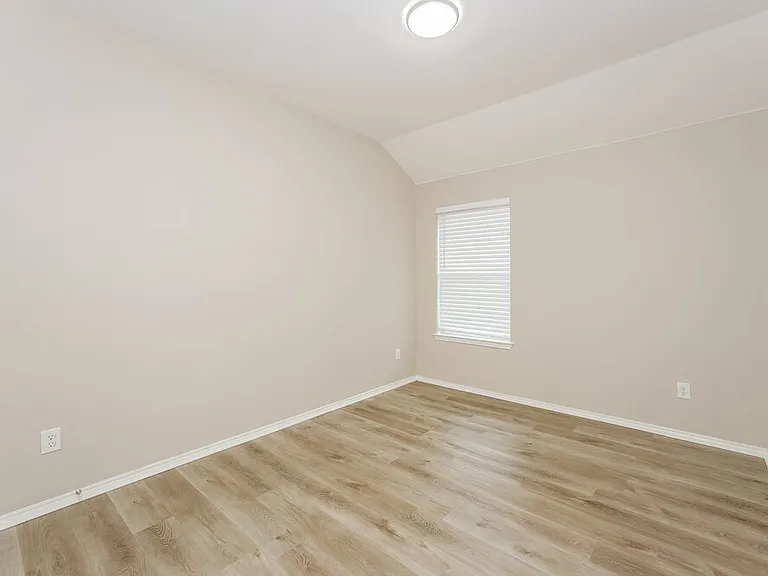 3737 Sapphire St — Photo 13