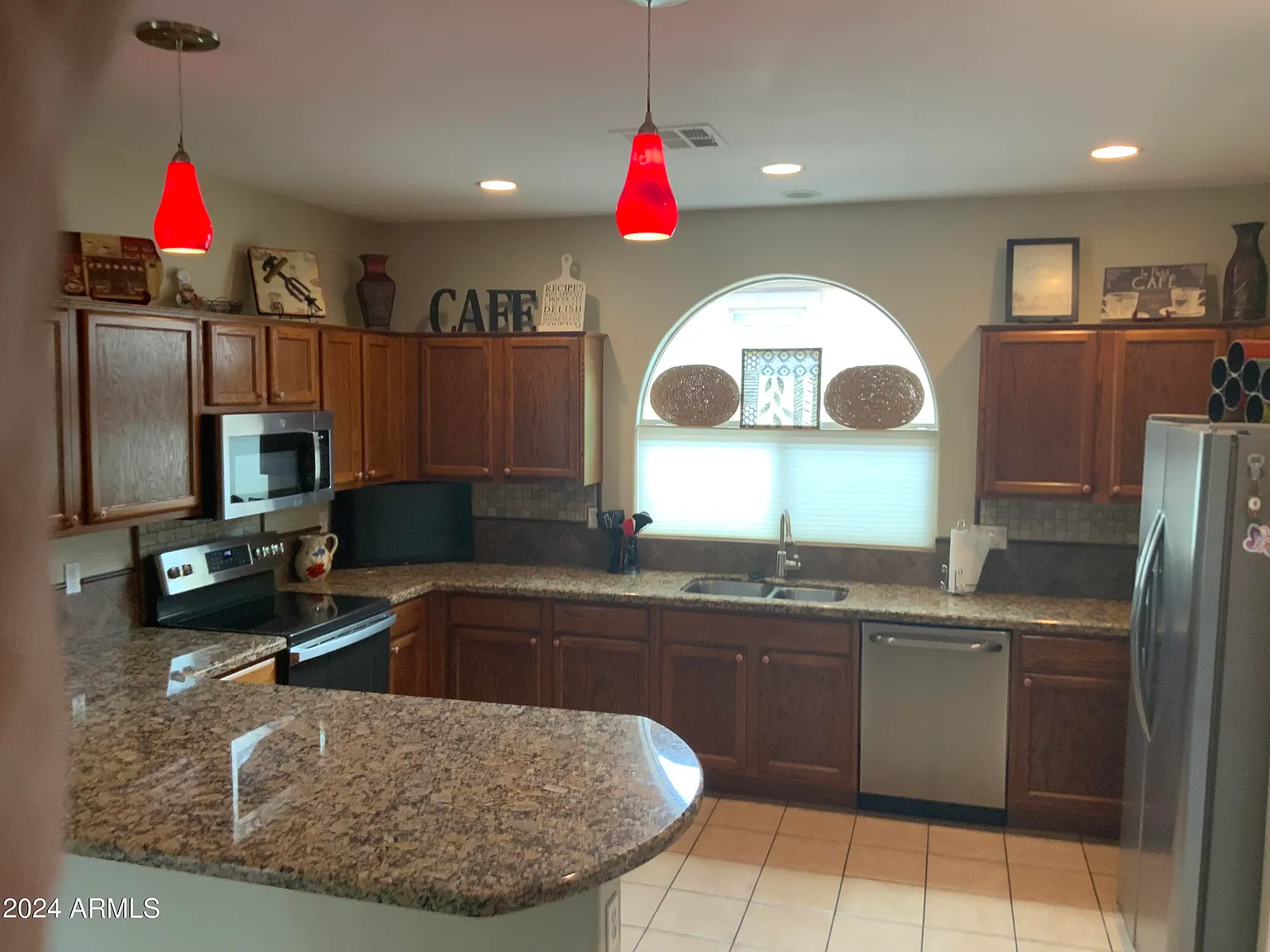2 bed, 2.0 bath, 1604 sqft, $3,000 — Photo 2