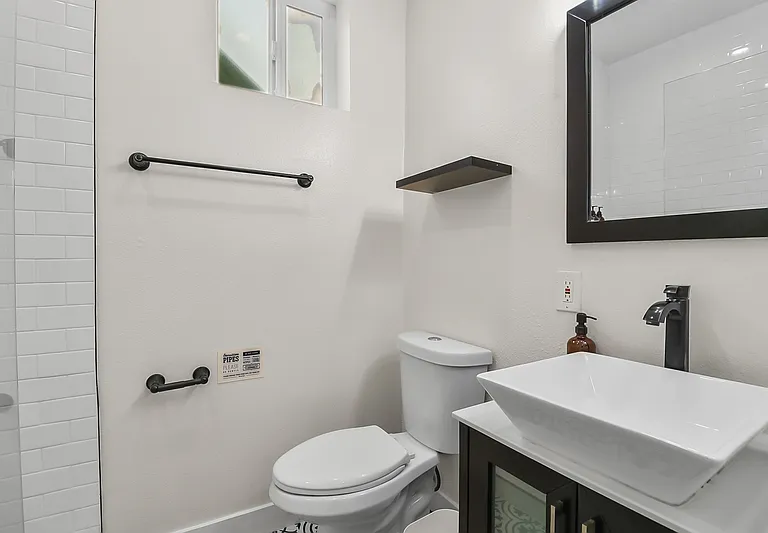 720 1/2 Queenstown Ct #3 — Photo 15