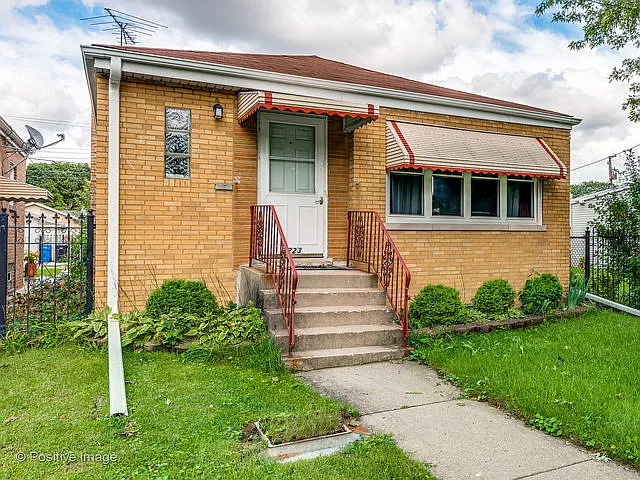 3723 N Cumberland Ave photo 1