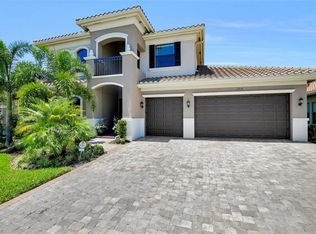 2914 Cinnamon Bay Cir, Naples, FL 34119