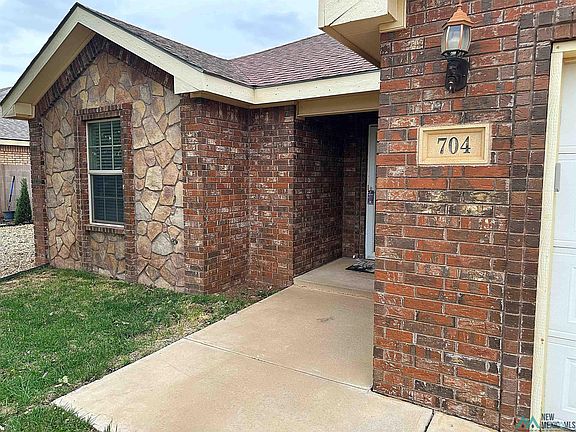 3rd image of 704 Almond Tree Ln
