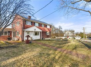 215 Rocky Point Ave, Warwick, RI 02889