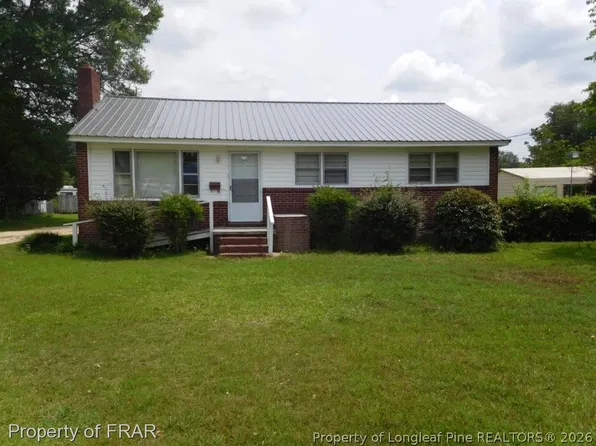713 Harris Ave, Raeford, NC 28376