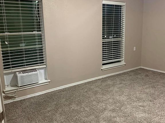 3rd image of 6918 Heathers Way