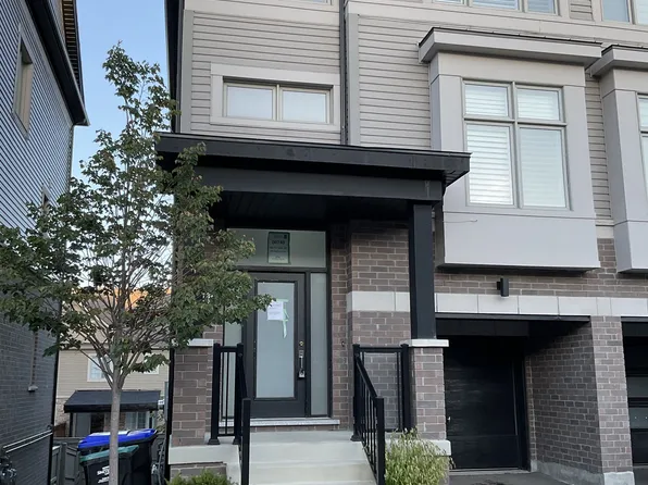 24 Hughes Ln #40, New Tecumseth, ON L0G 1W0