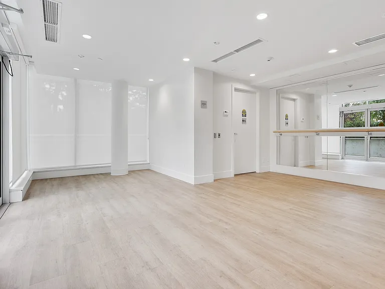 13318 104th Ave #506 — Photo 16