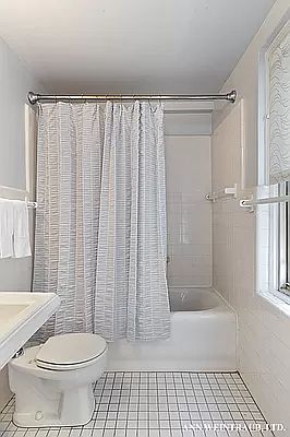 4th image of 59 W 12th St APT 5A