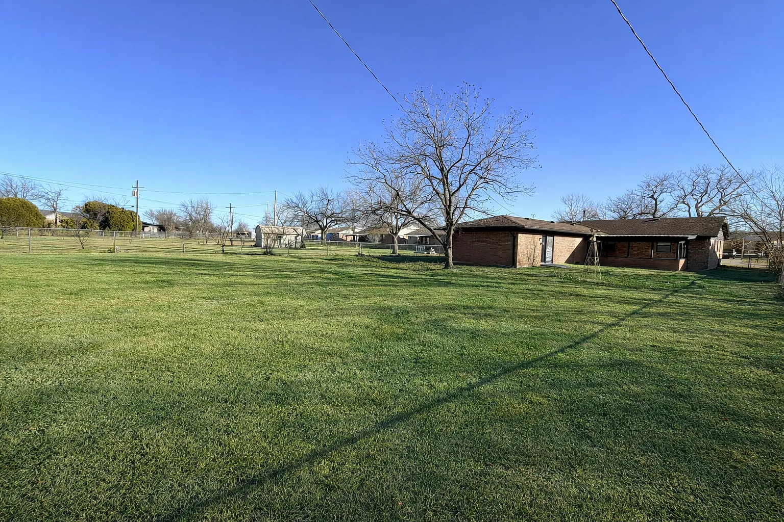 4 bed, 1965 sqft, $1,800 — Photo 3