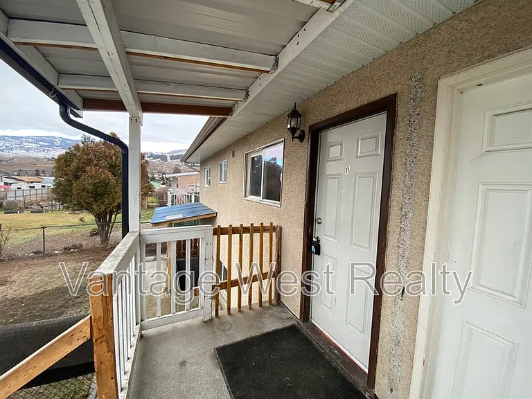630 Belgo Rd #D — Photo 22