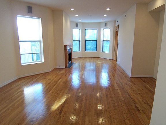5th image of 3433 N Janssen Ave #2