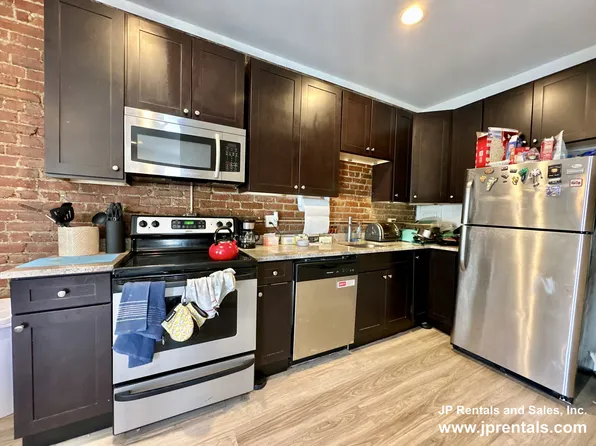 18 Hyde Park Ave APT 6, Jamaica Plain, MA 02130