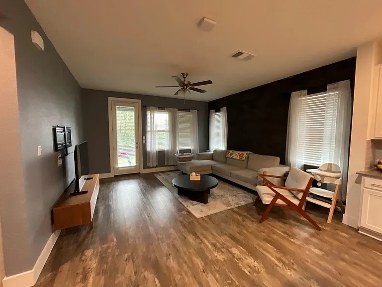 624 Golden Glory Rd — Photo 10