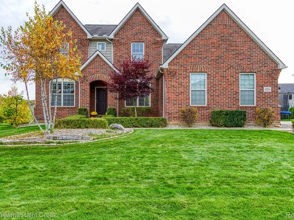 426 Wynstone Cir N, Oakland, MI 48363