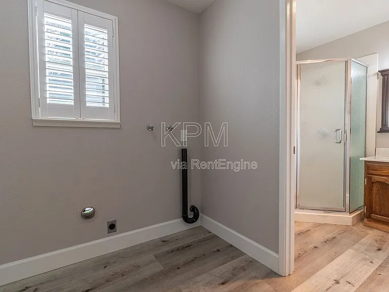 218 E Longview Ave — Photo 13