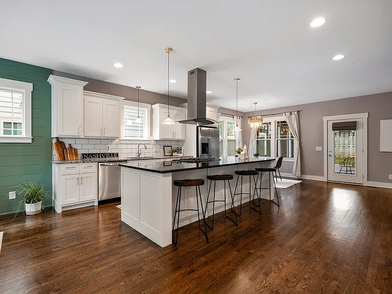 1315 Greenland Ave — Photo 6