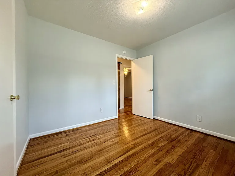 815 McNeil St — Photo 4
