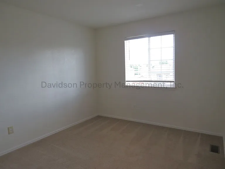7629 Autumn Knoll Dr — Photo 14