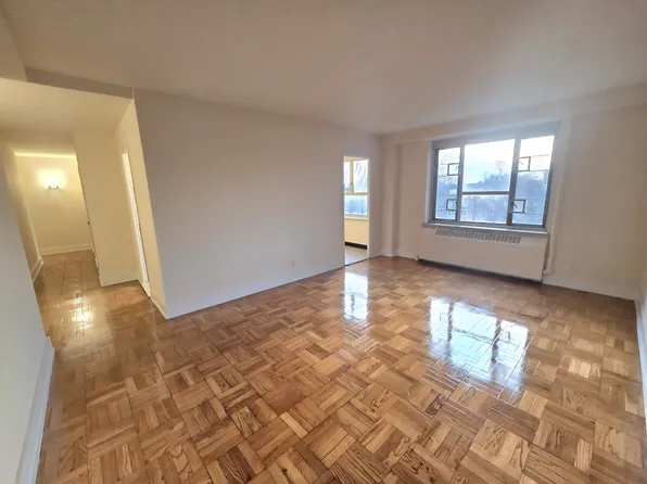 188-20 69th Ave APT 2A, Fresh Meadows, NY 11365