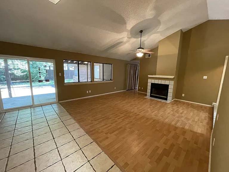 3202 Fairview Dr — Photo 7