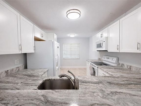 2nd image of 534 Augusta BLVD #E104