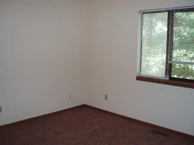529 Douglas Ave #12 — Photo 8