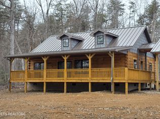 294 Lake Shore Dr, Monterey, TN 38574