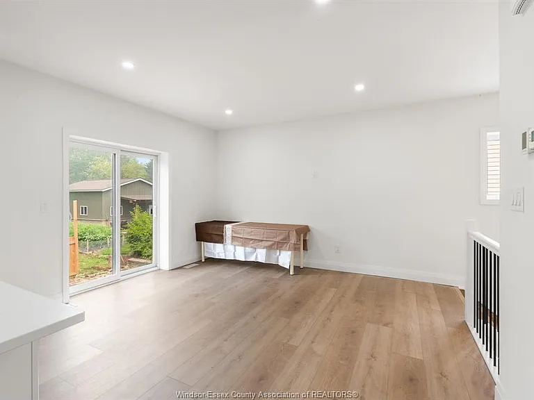 121 Allison Ave — Photo 4