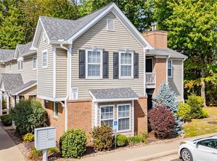 3391 Lenox Village Dr, Akron, OH 44333