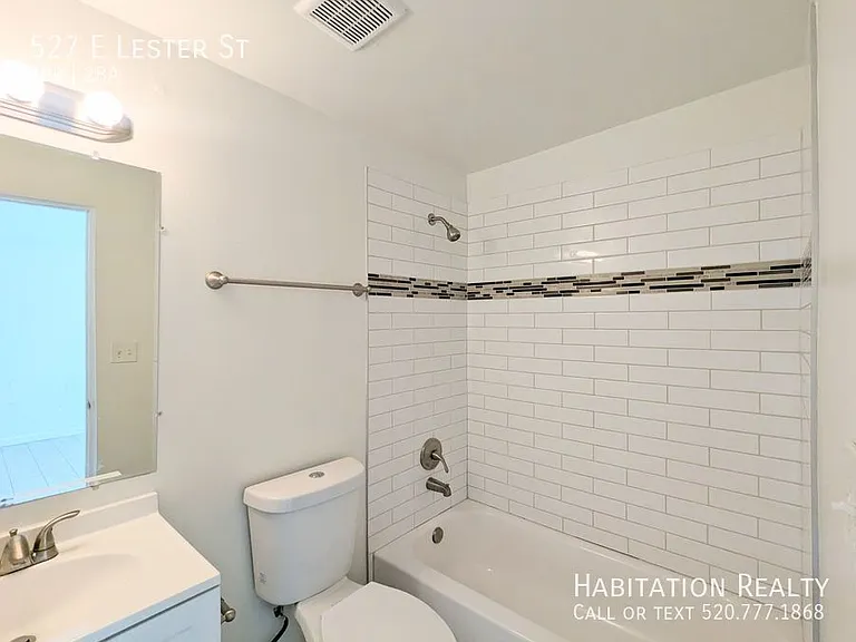 527 E Lester St — Photo 15