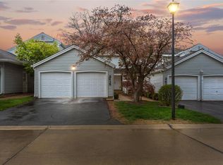 2435 Broadmont Dr, Chesterfield, MO 63017