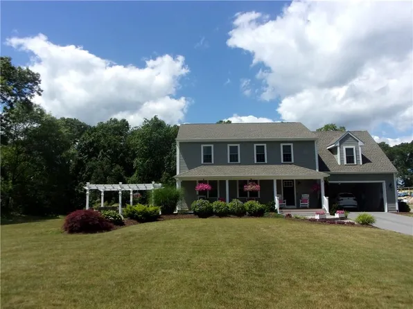 2 Olive Grove Ln, Westerly, RI 02891
